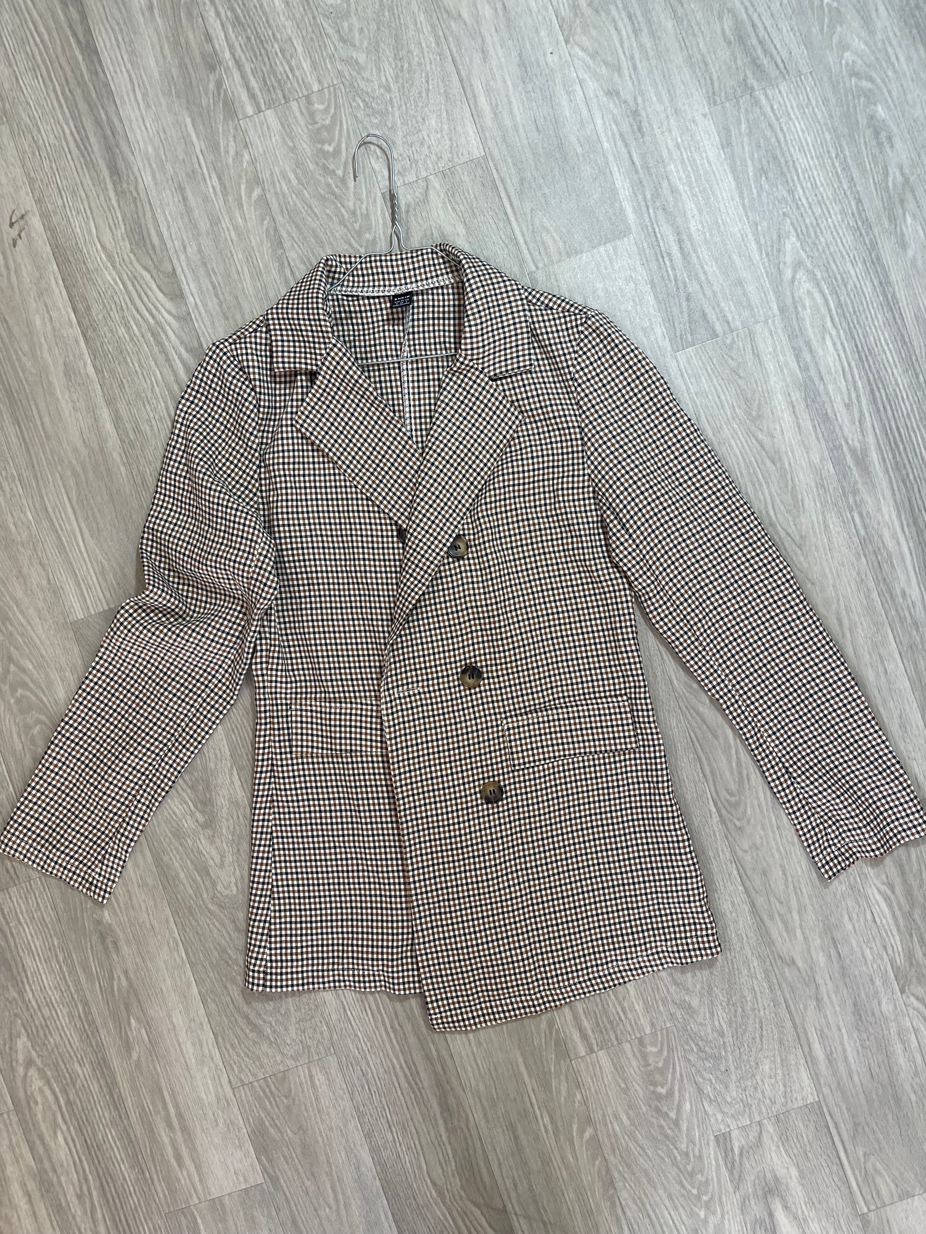 Blazer long à carreaux marron, noir et blanc