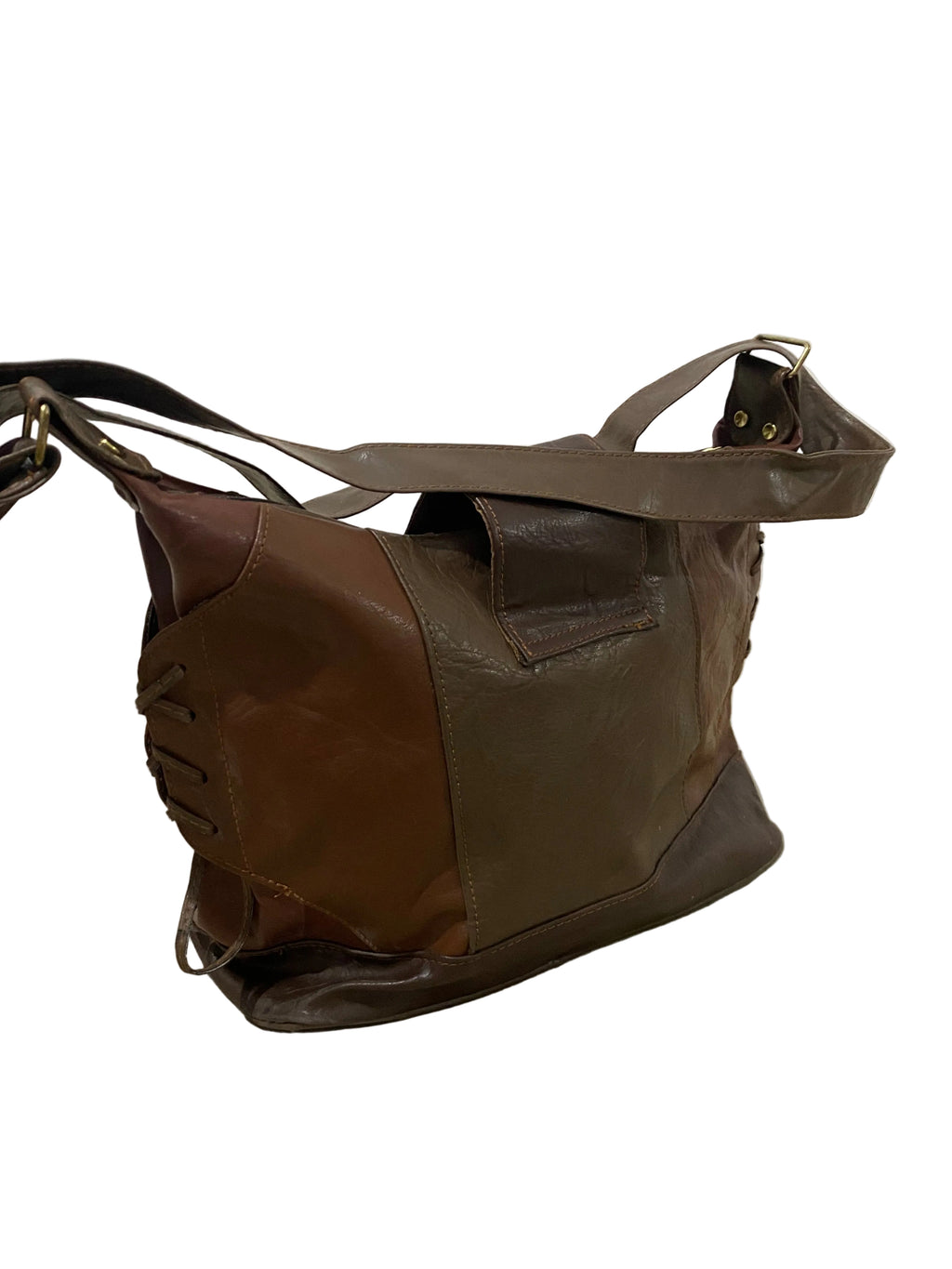 Sac bandoulière marron patchwork brodé, style artisanal, lacets et zips