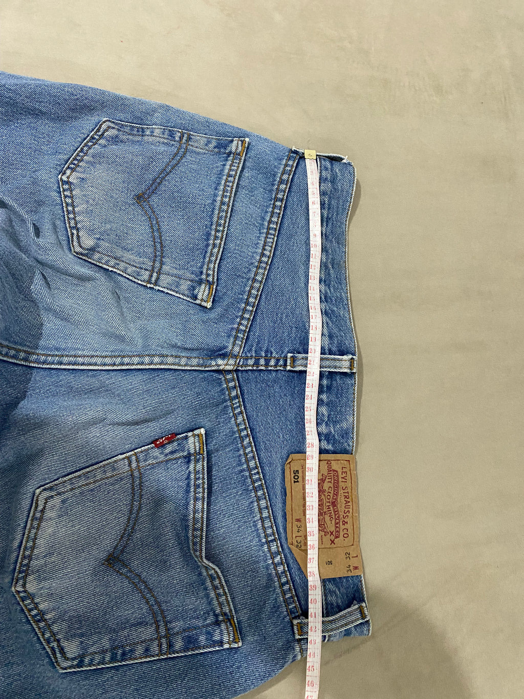 Jean Levi's 501 vintage W34 L32 – Made in Poland – Bleu délavé stonewash – Coupe droite Taille 44 FR / 50 eu
