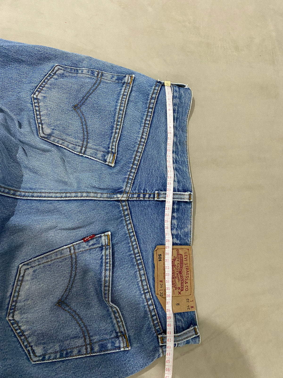 Jean Levi's 501 vintage W34 L32 – Made in Poland – Bleu délavé stonewash – Coupe droite Taille 44 FR / 50 eu