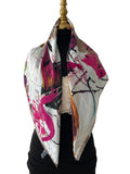 Foulard carré en soie motif abstrait et coups de pinceau multicolores