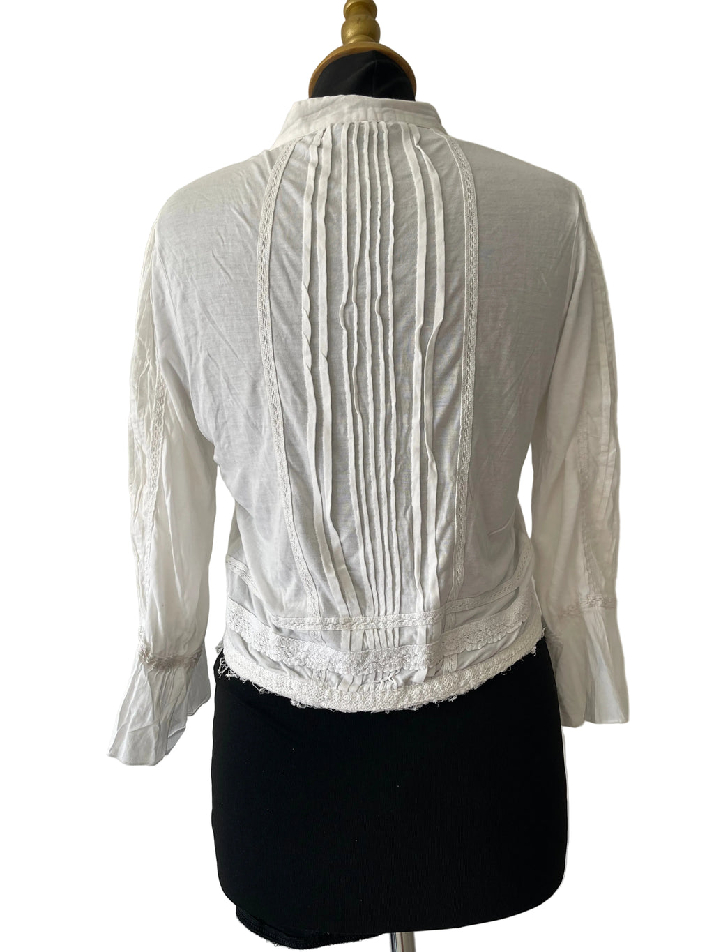 Blouse blanche romantique style victorien à boutons et plissée Taille M