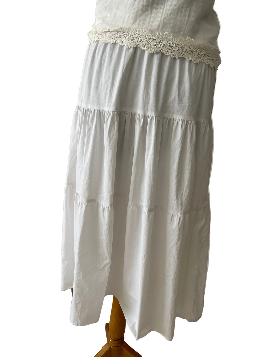 Jupe longue blanche bohème à volants et petits boutons Taille M