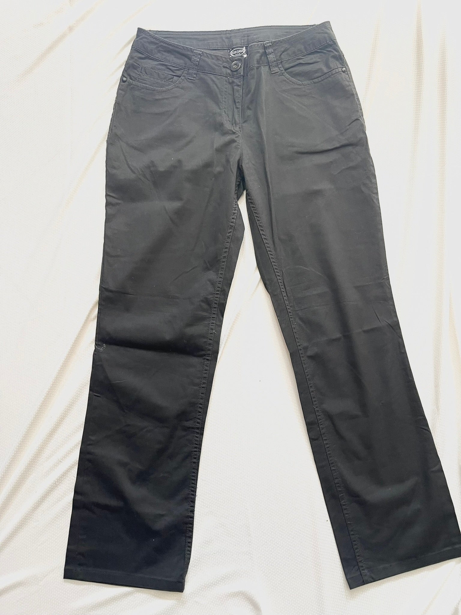 Pantalon chino noir coupe droite femme