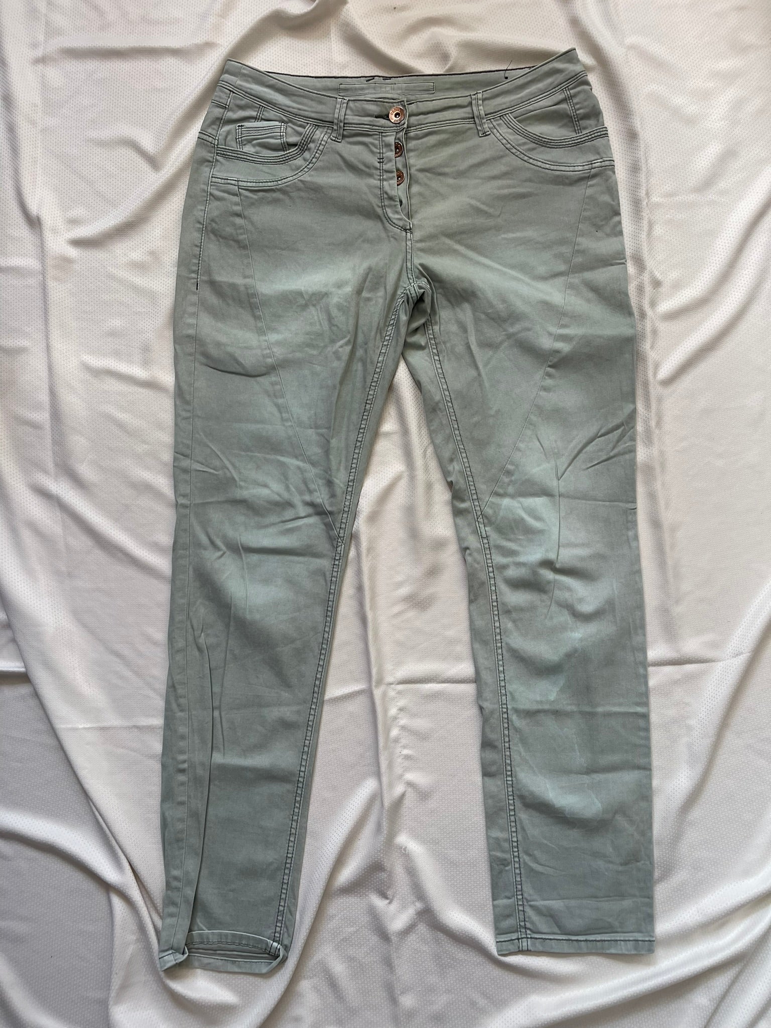 Jean slim vert menthe sauge 3 boutons femme
