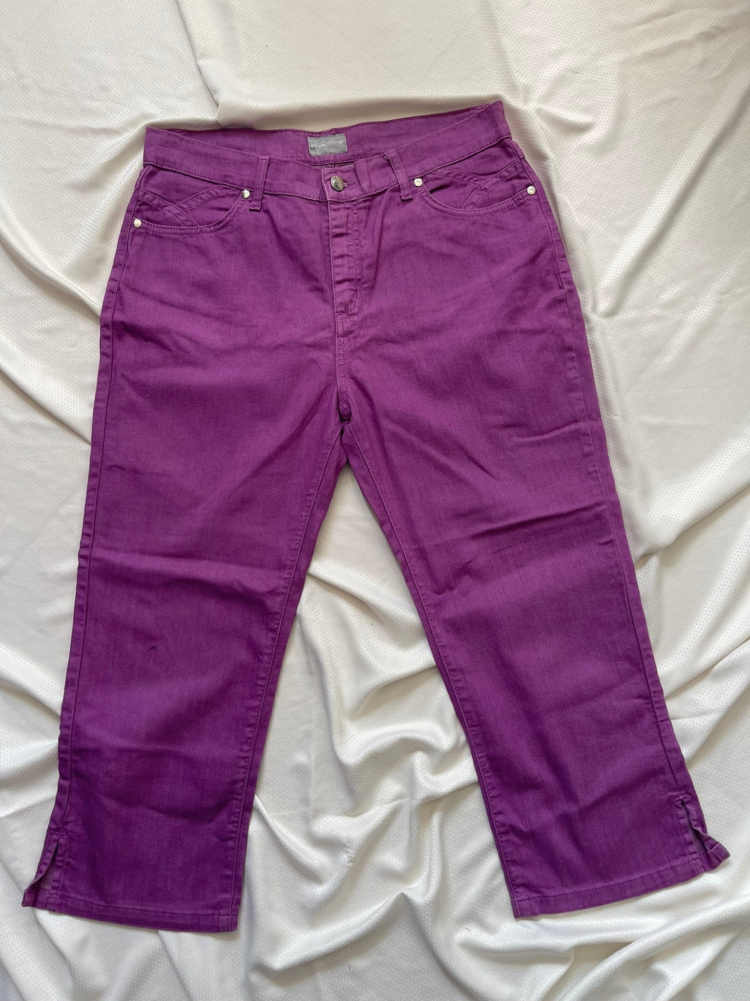 Pantacourt violet 5 poches zips latéraux femme
