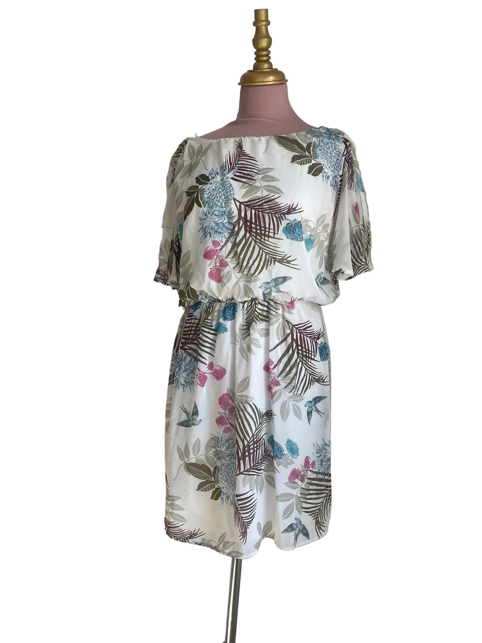 Robe Blanche Tropicale Oiseaux Manches Papillon