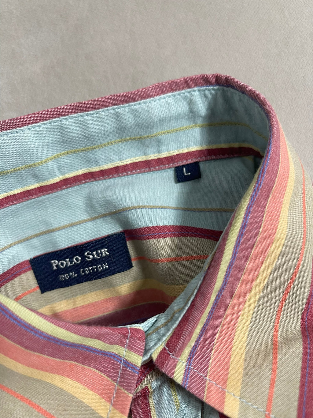 Chemise élégante et intemporelle