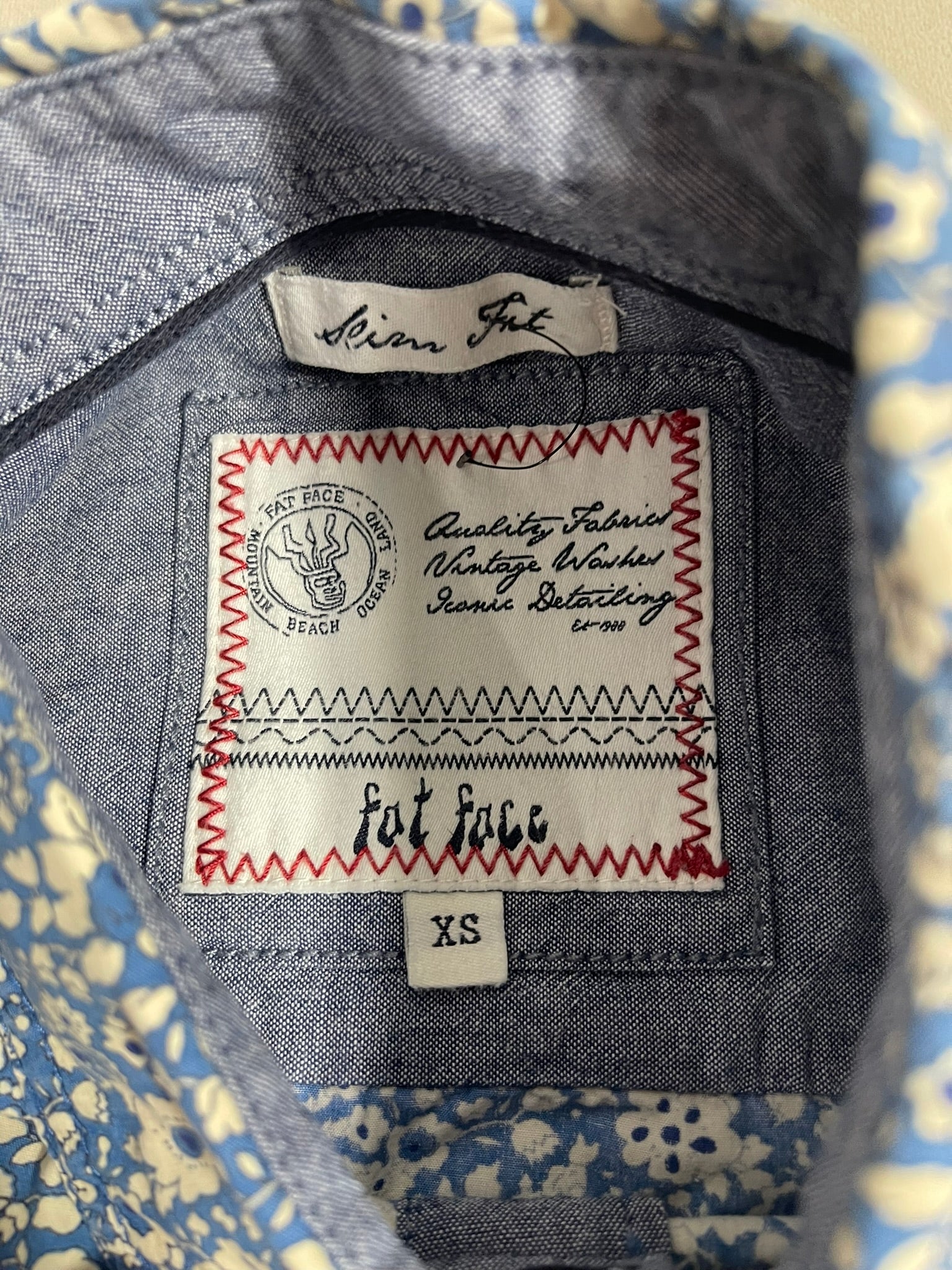 Chemise homme élégante et intemporelle