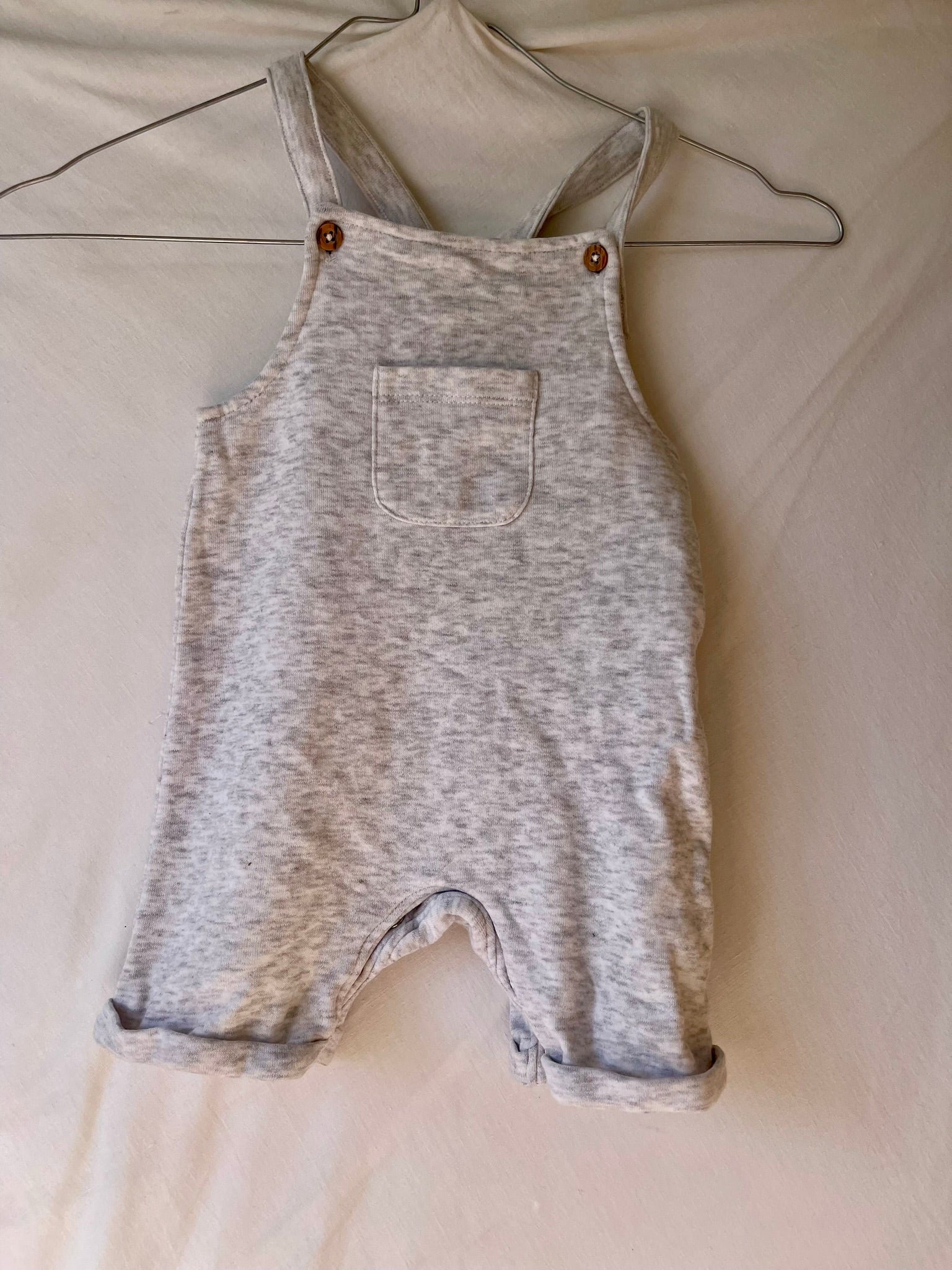 Salopette courte tricot chiné gris