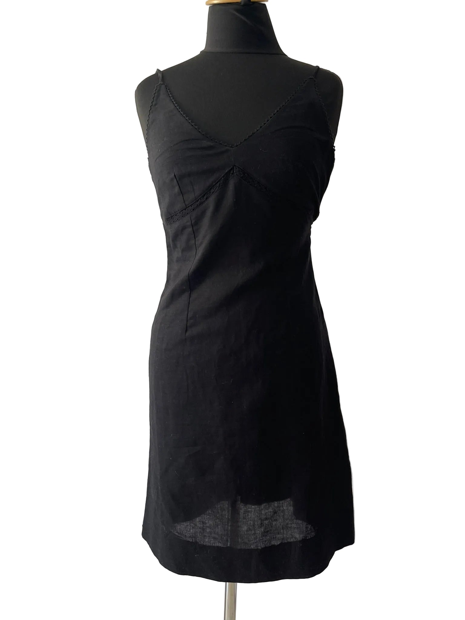 Robe nuisette noire bretelles fine lin