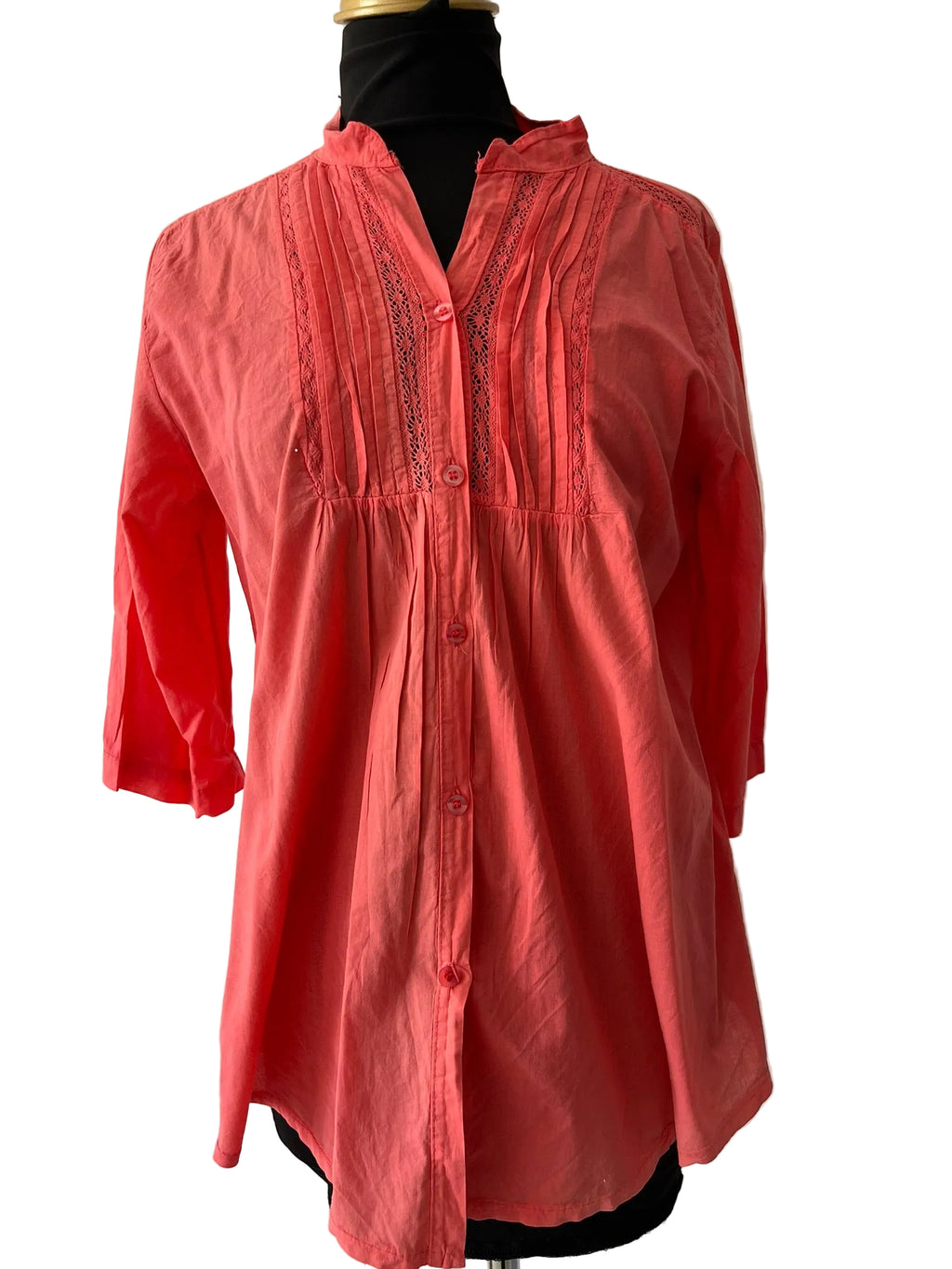 Blouse en coton corail à plis et dentelle