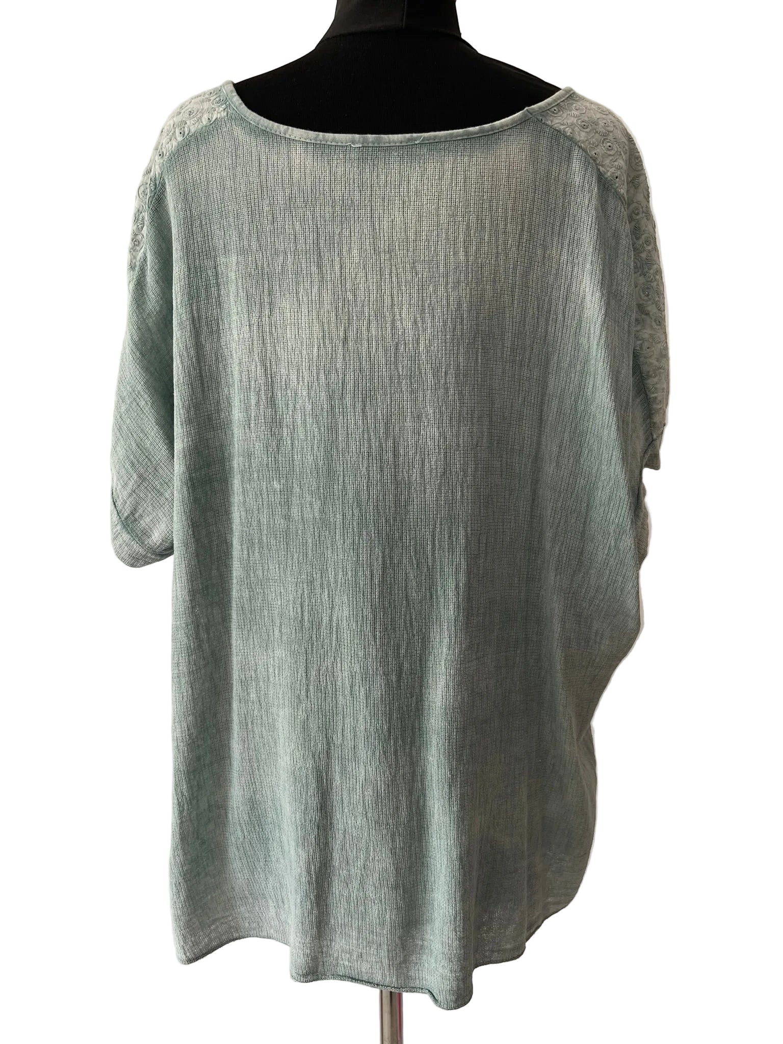Tunique fluide vert d'eau à broderies