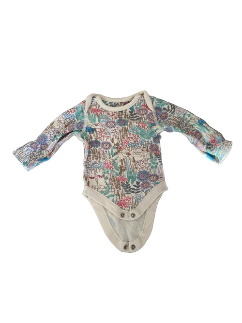 Body bébé manches longues – Imprimé jardin lapins & fleurs