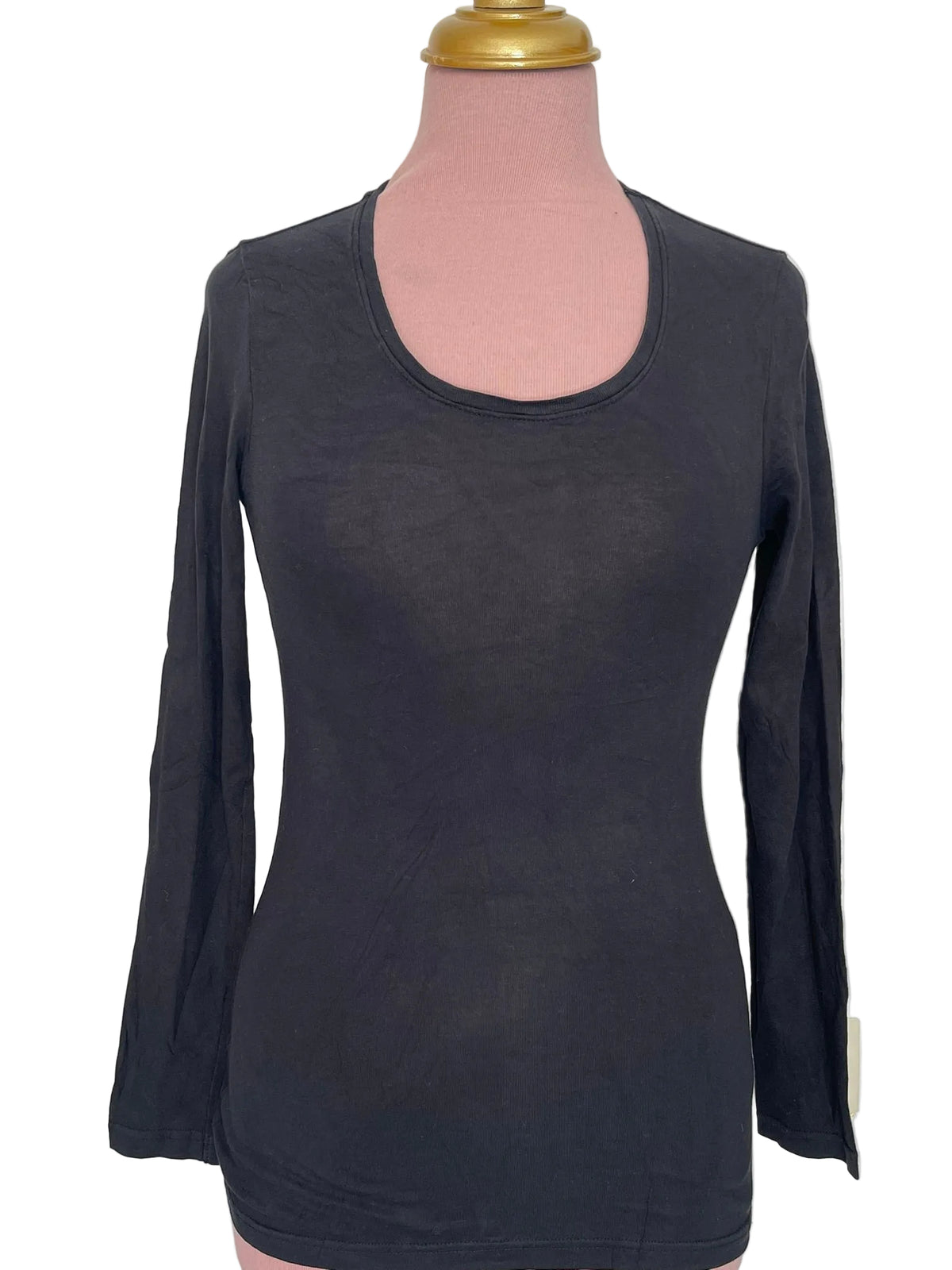 Top noir basique col rond manches longues