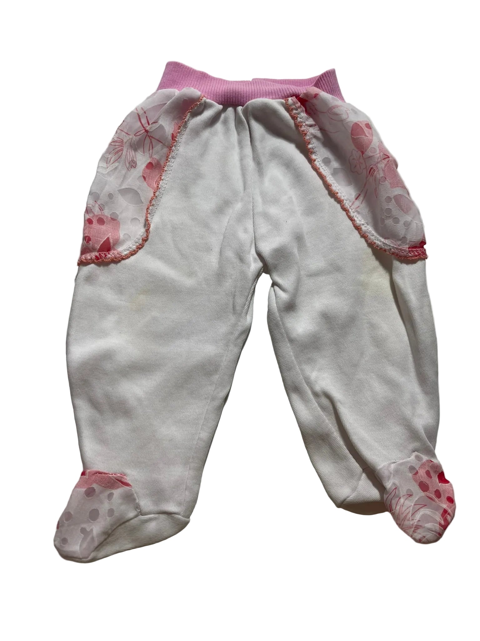 Pantalon bébé blanc pieds décorés tissu rose fleuri organza
