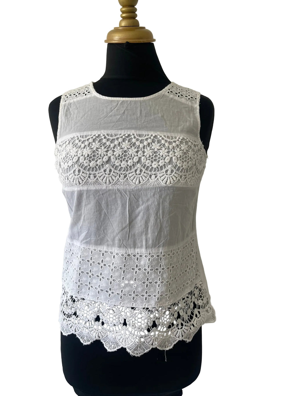 Top femme blanc broderie anglaise sans manches