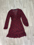Robe fleurie noire et rouge à manches longues