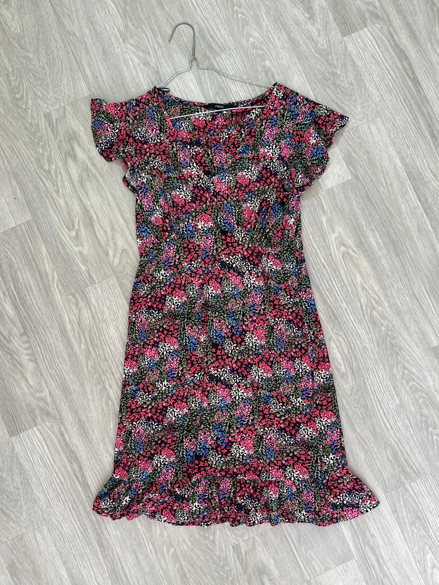 Robe fleurie multicolore à volants