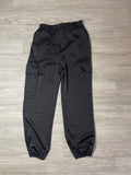 Pantalon jogger satiné noir cargo