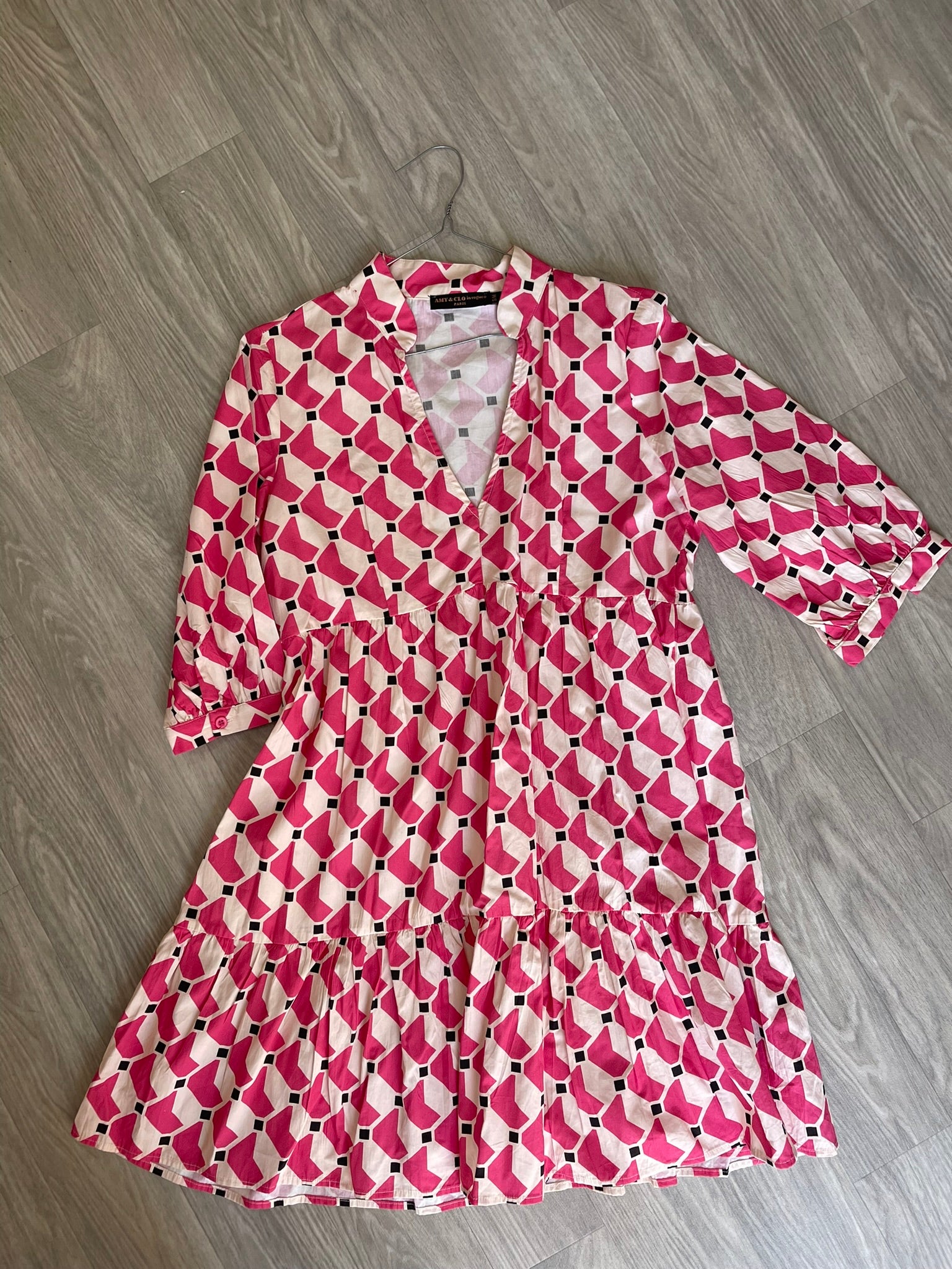 Robe imprimé graphique rose Amy & Clo Paris