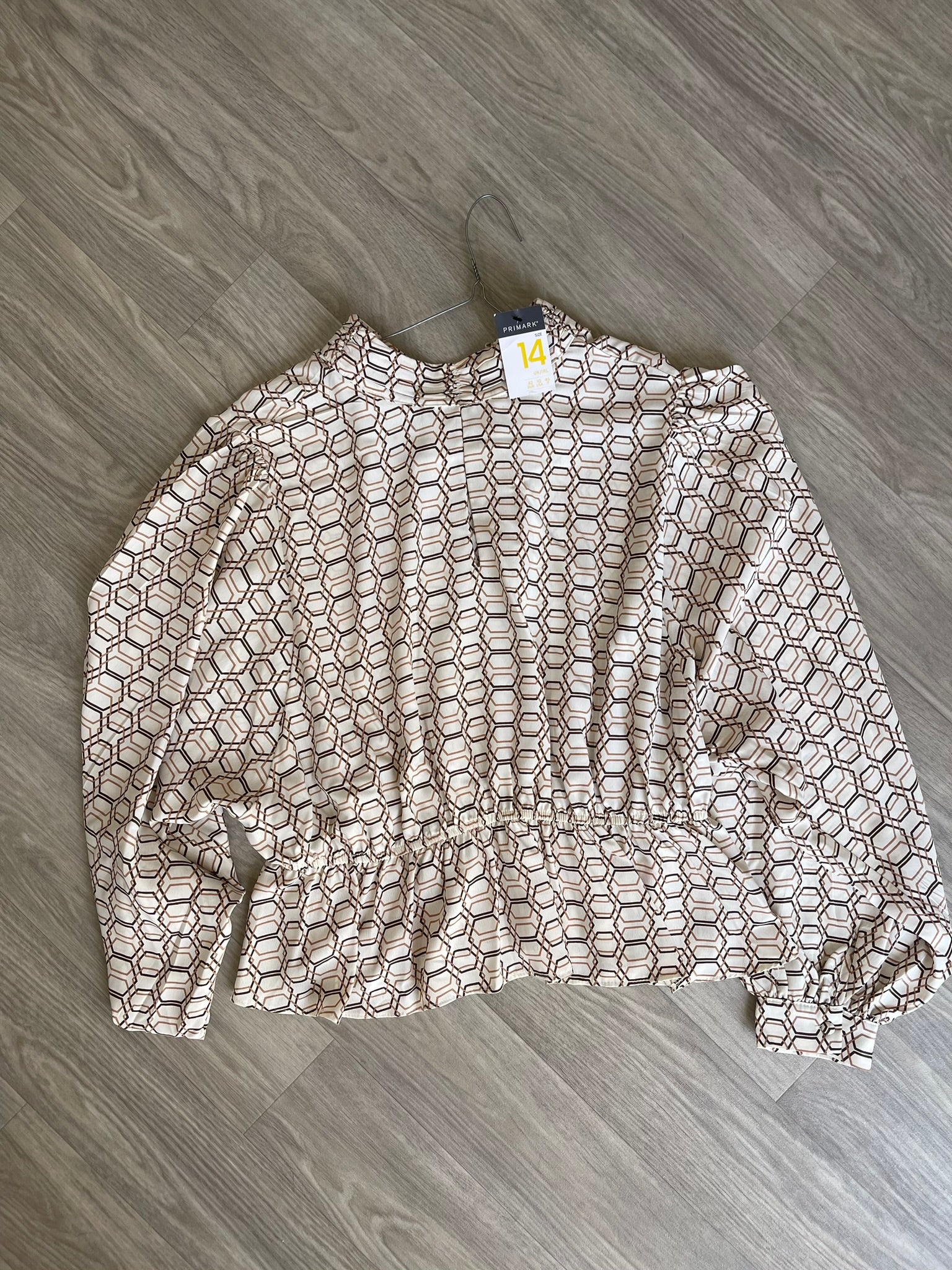 Blouse imprimé géométrique blanche et marron Primark
