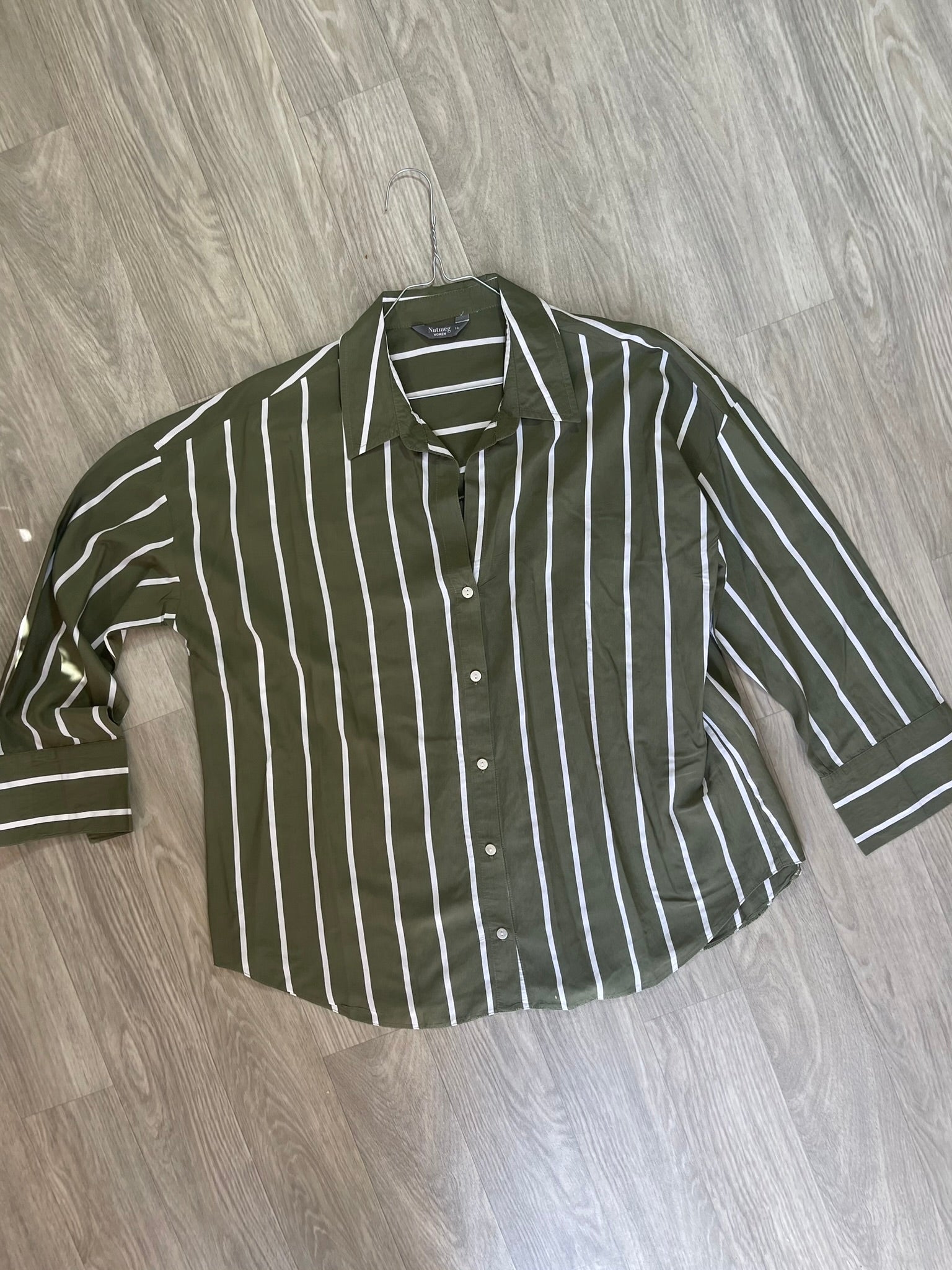 Chemise rayée kaki et blanc Nutmeg