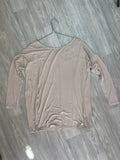Top taupe asymétrique manches longues