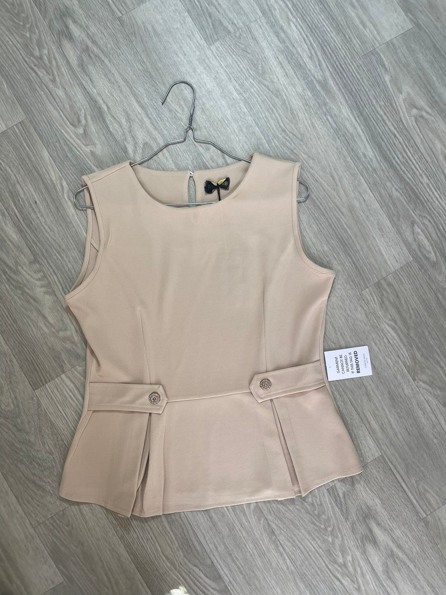 Top beige pattes boutonnées Carraig Donn