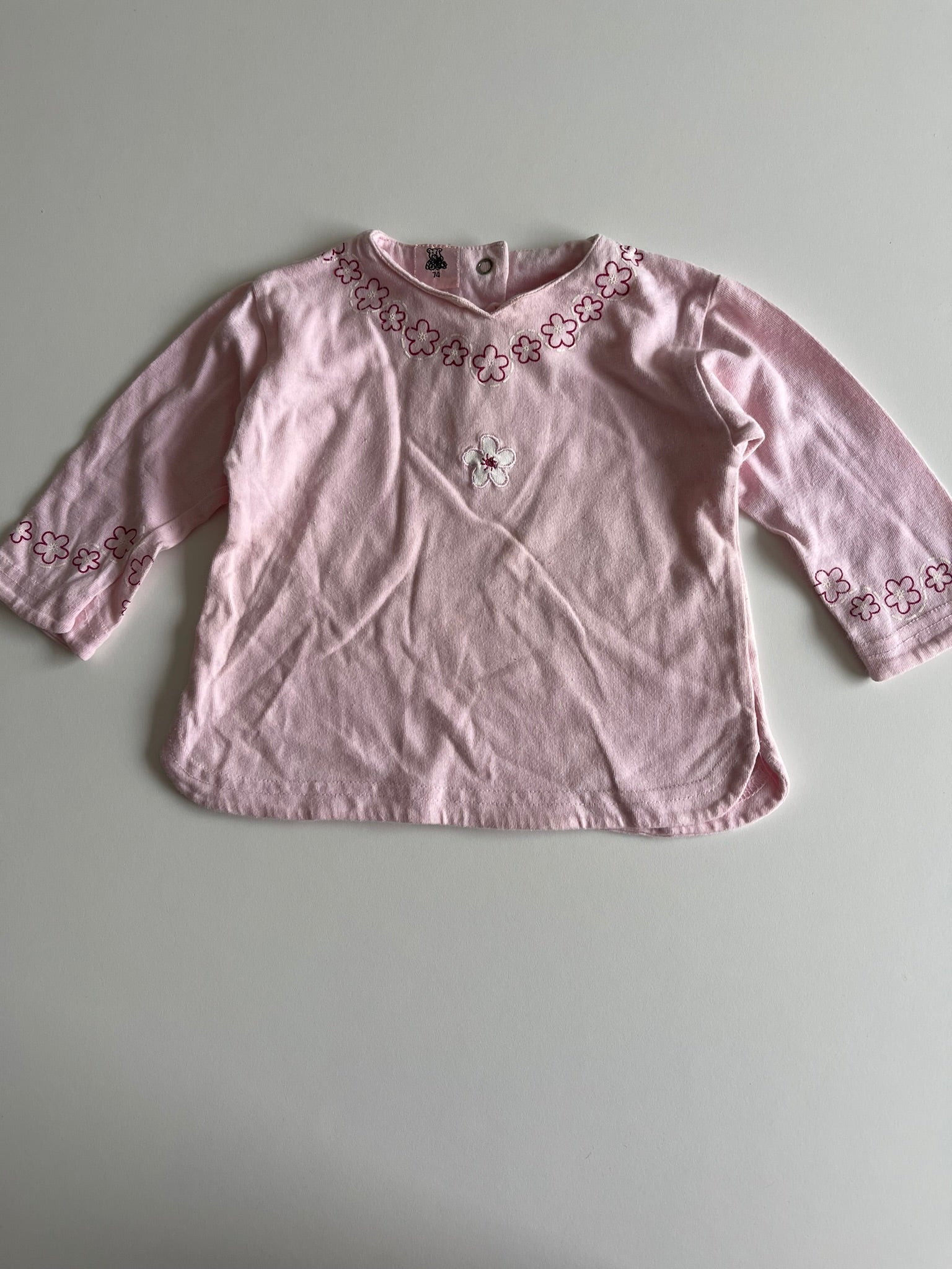 Haut rose brodé fleurs