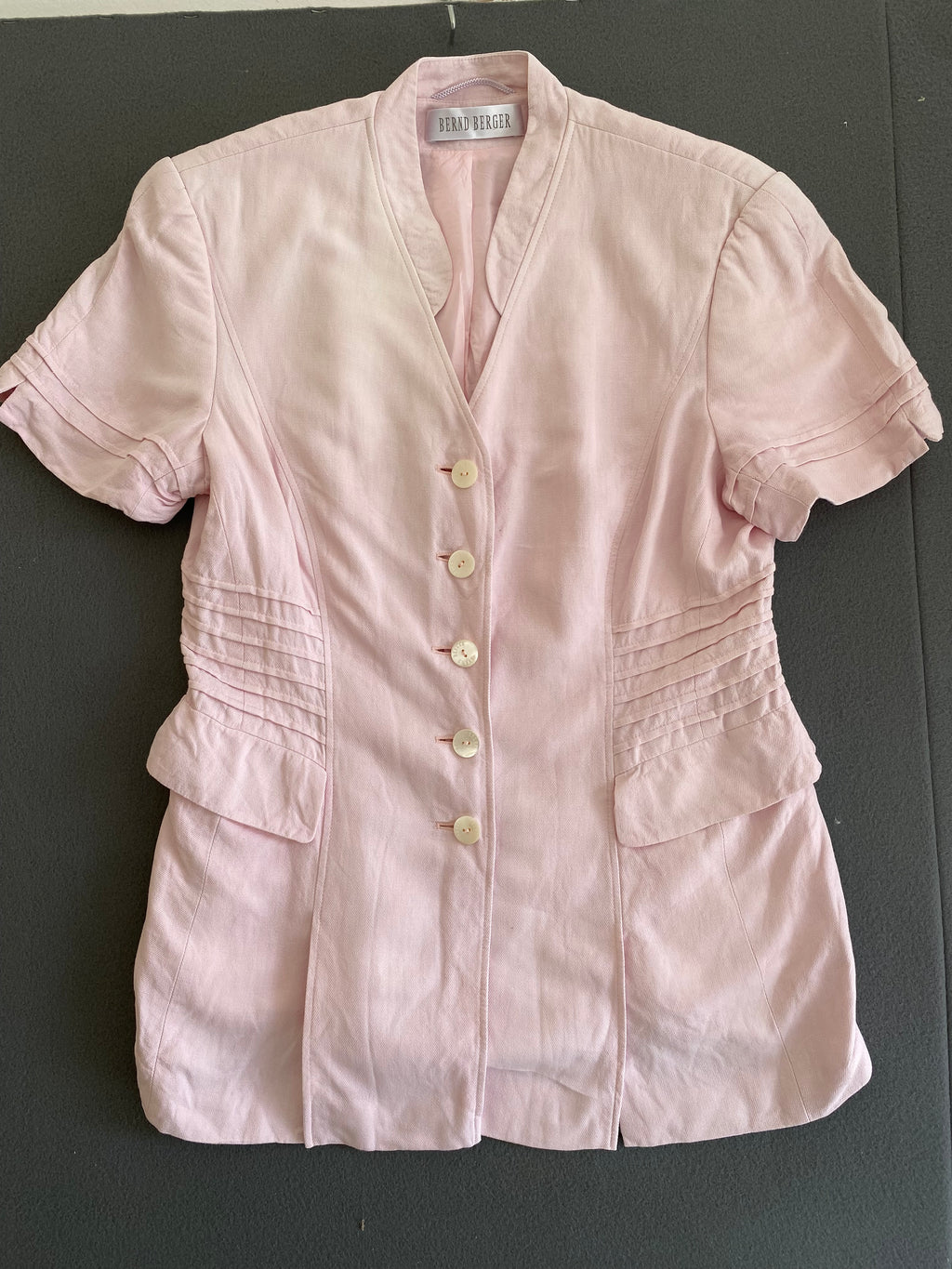 Veste manches courtes rose poudré Bernd Berger