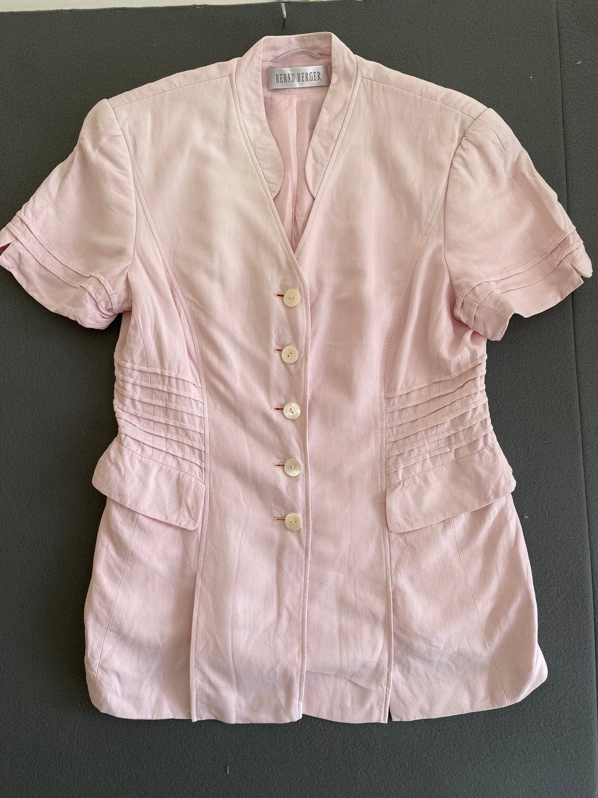 Veste manches courtes rose poudré Bernd Berger
