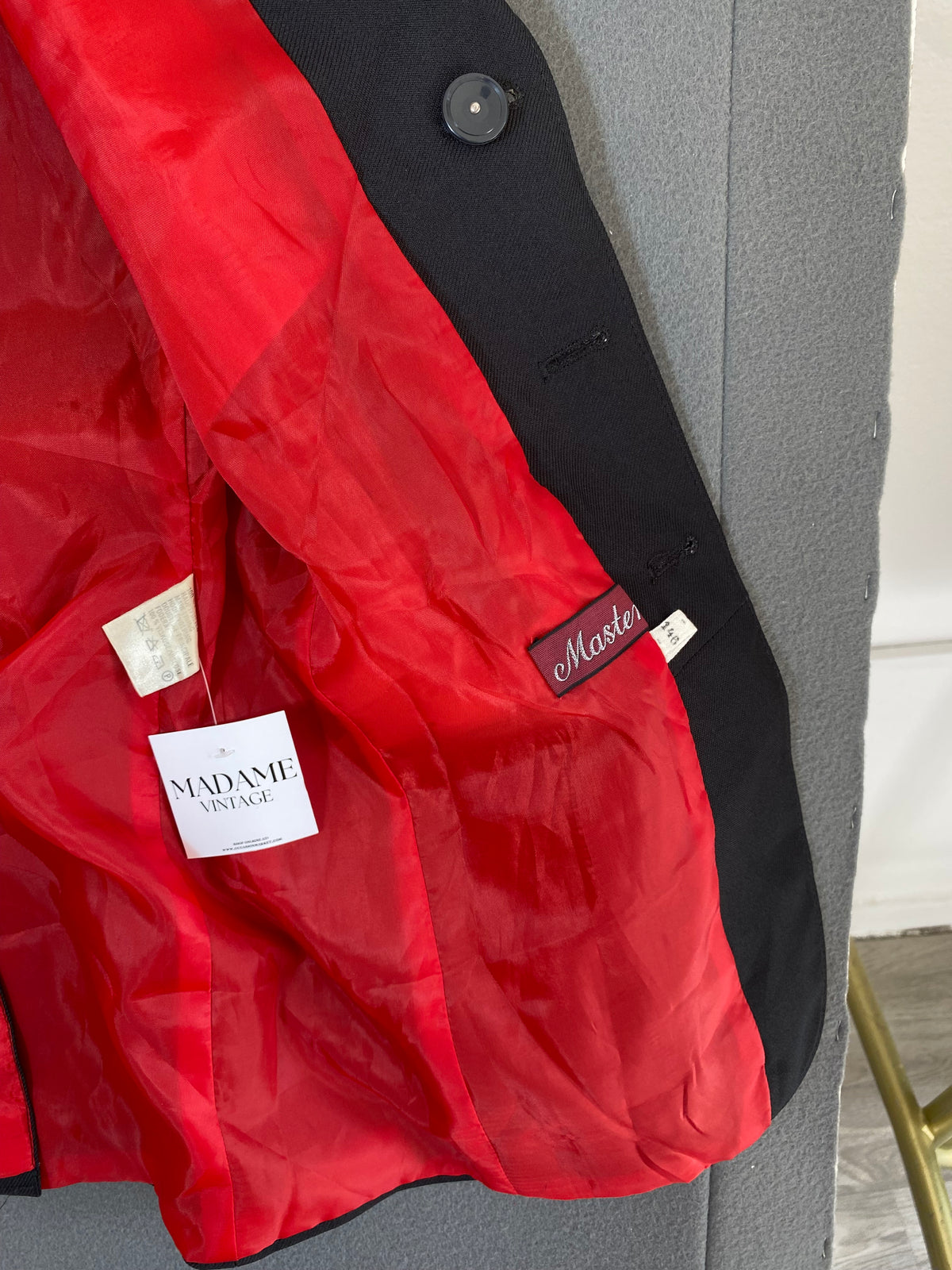 Veste d'équitation noire doublure rouge