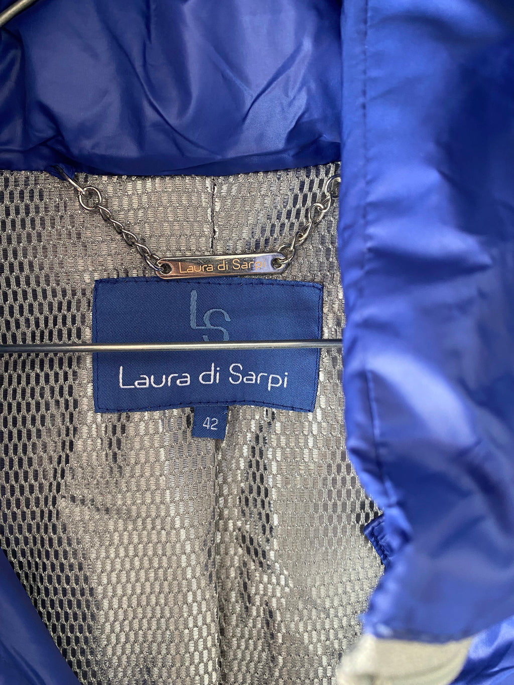 Parka matelassée bleu roi à capuche fourrée