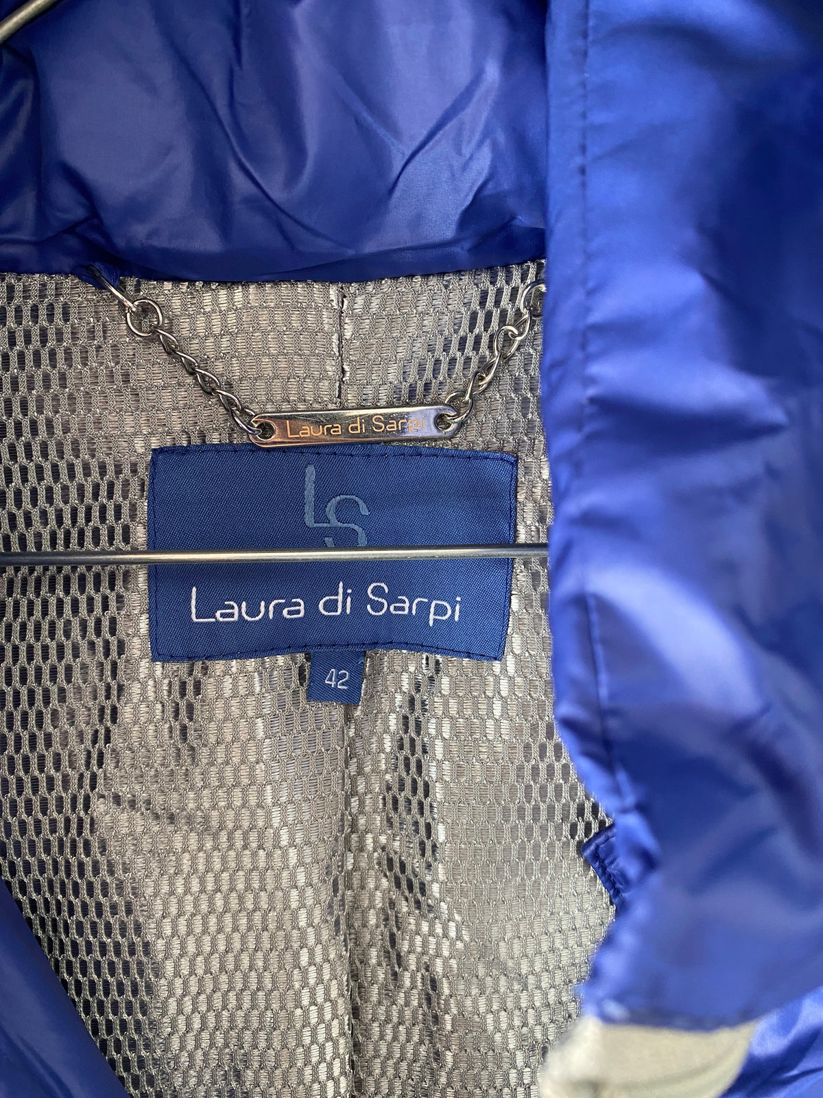 Parka matelassée bleu roi à capuche fourrée
