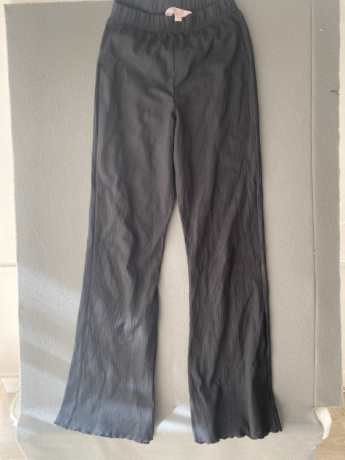 Pantalon large côtelé noir – coupe Petite