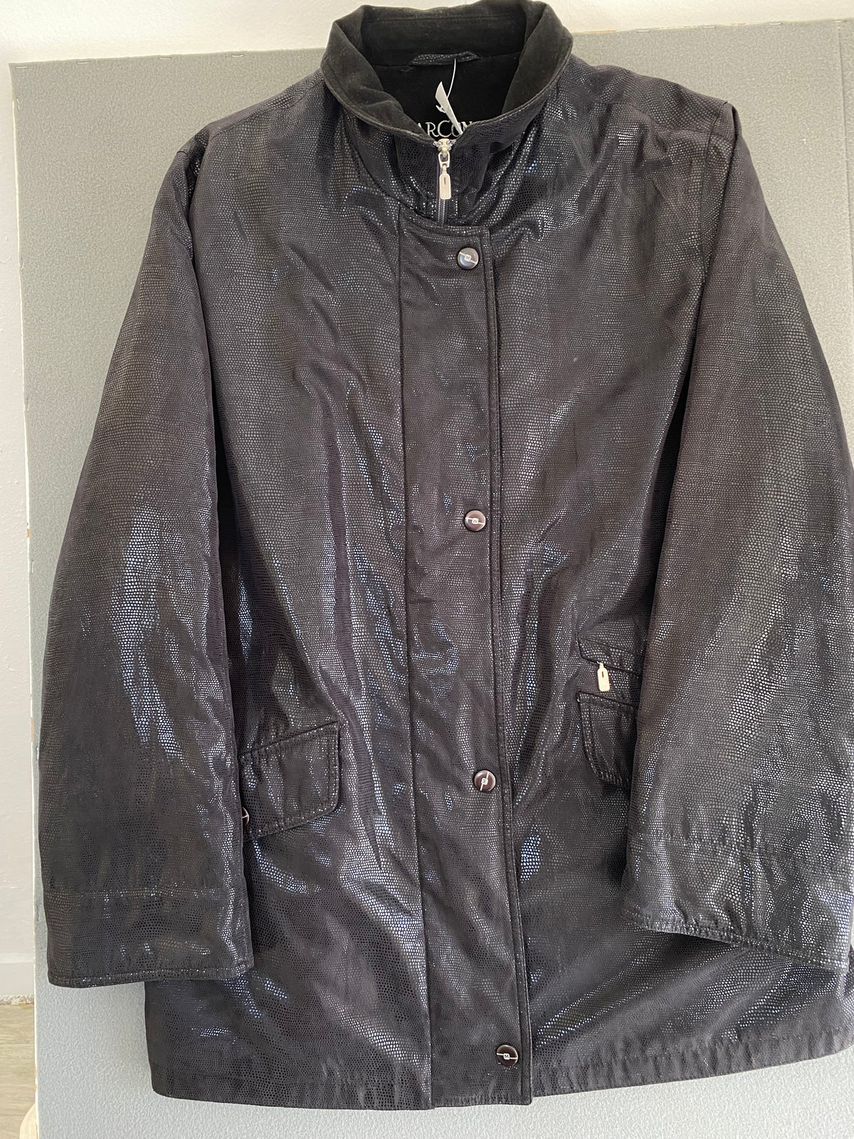Veste Marcona noire effet reptile – col suédine