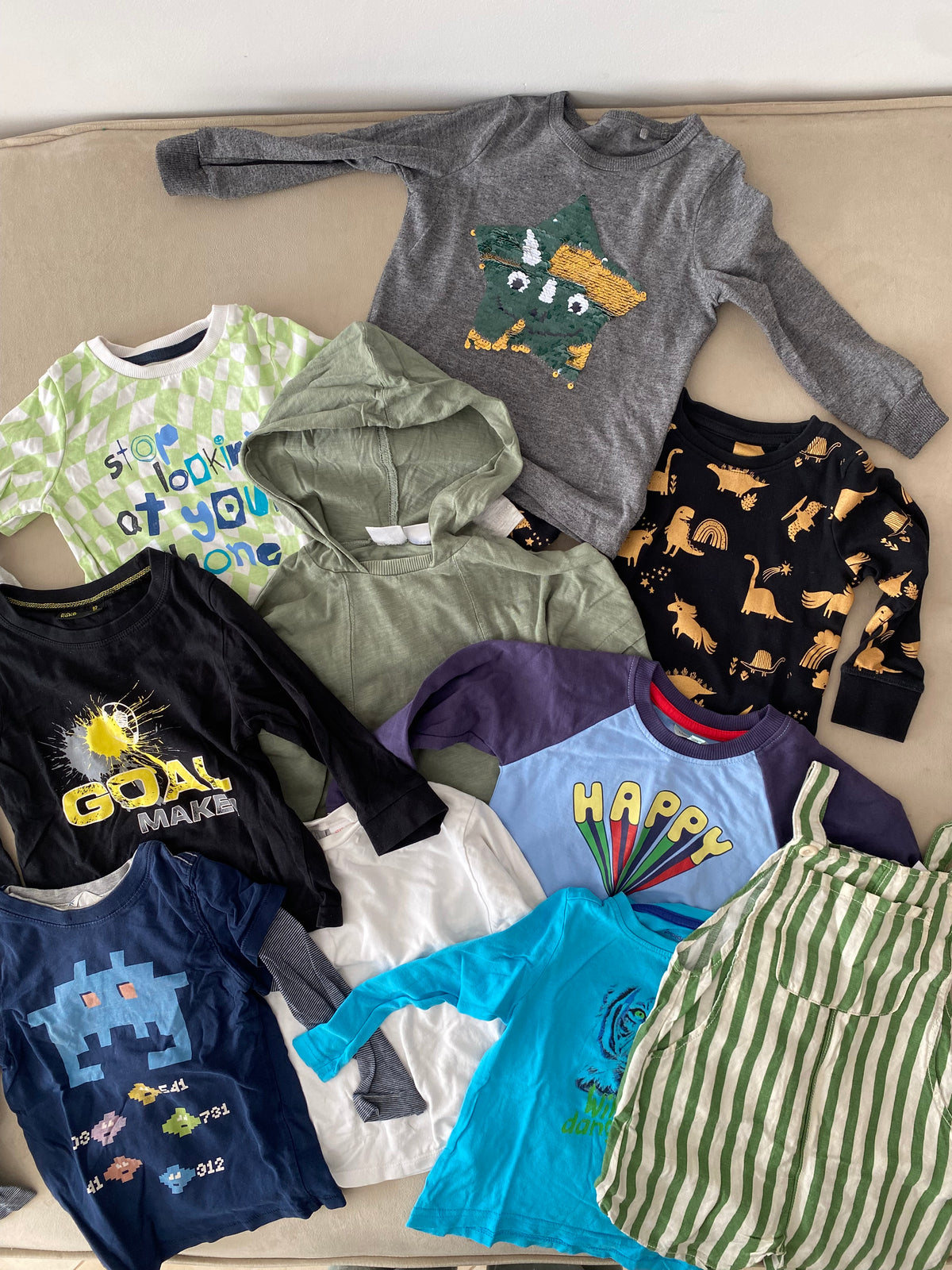Lot 10 vêtements garçon 18-24 mois