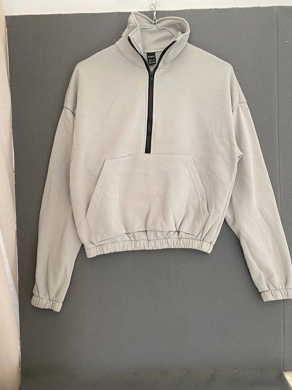 Sweat court demi-zip gris clair