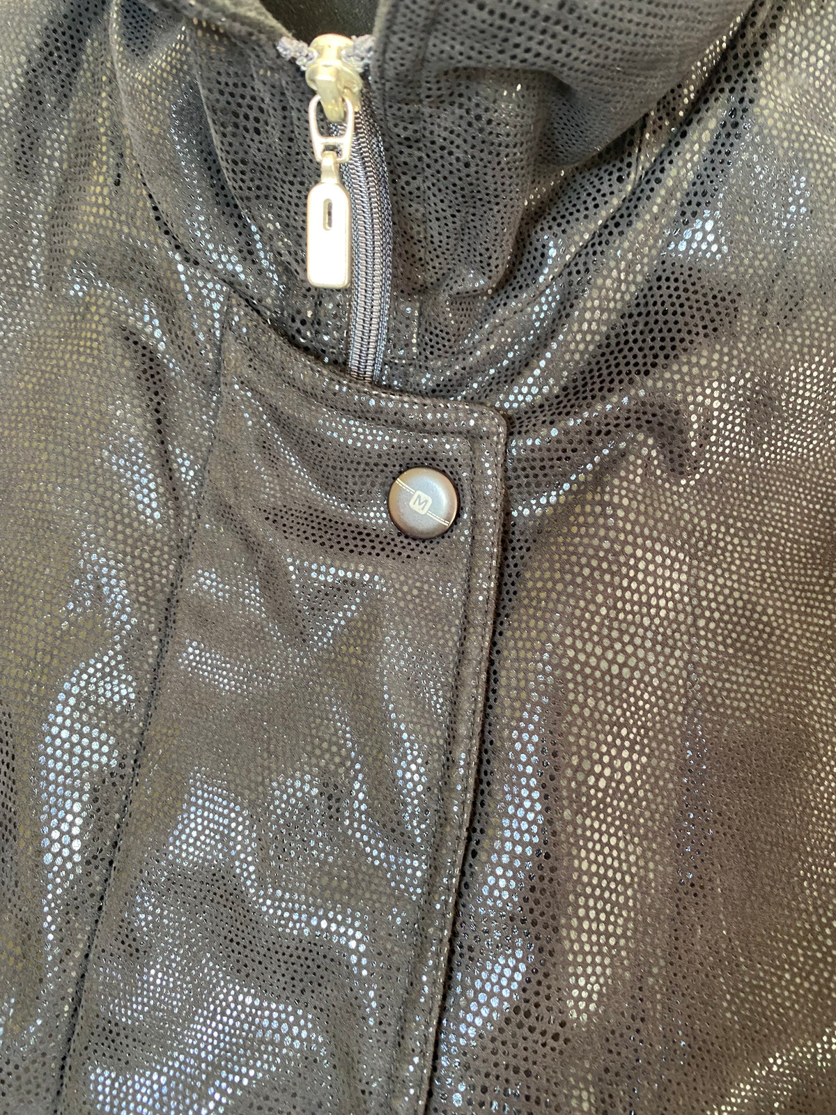 Veste Marcona noire effet reptile – col suédine