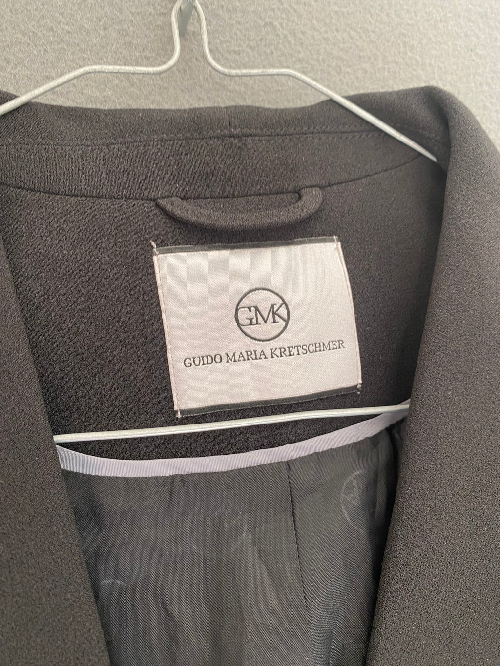 Blazer noir à col châle et un bouton