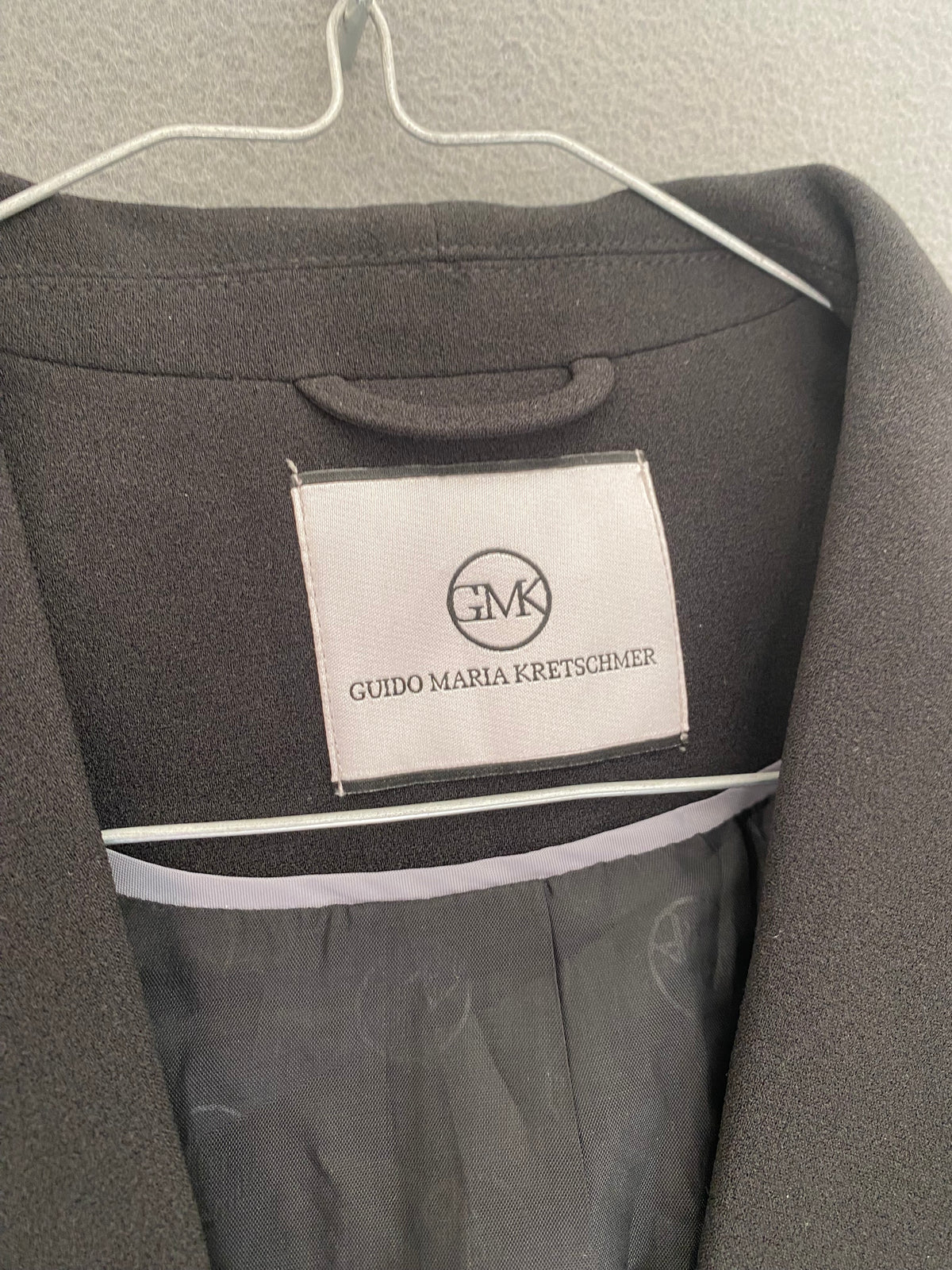 Blazer noir à col châle et un bouton