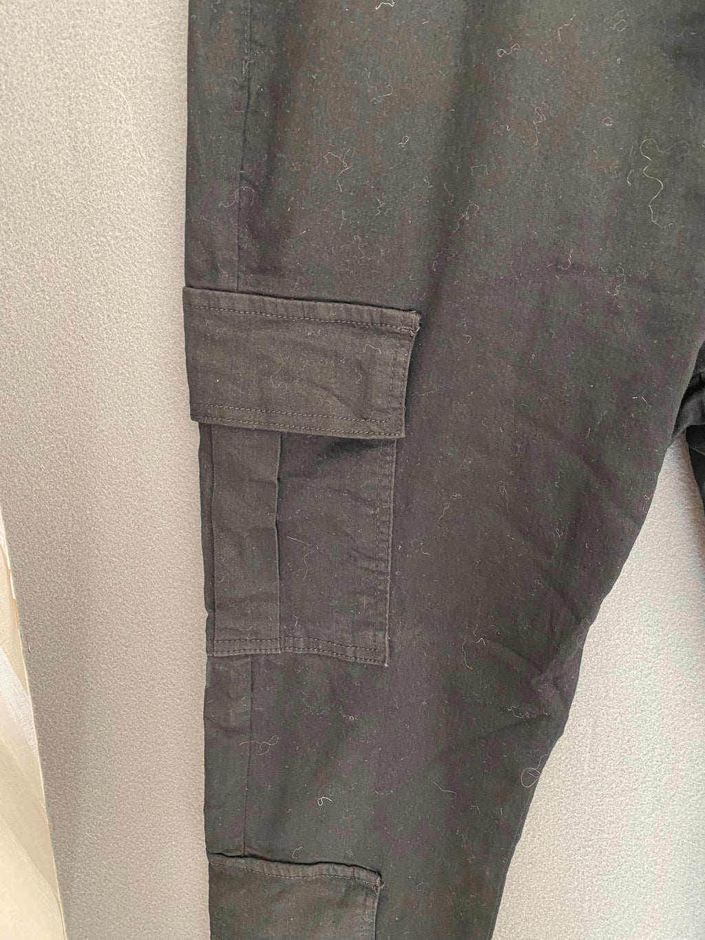 Pantalon cargo noir à taille élastique