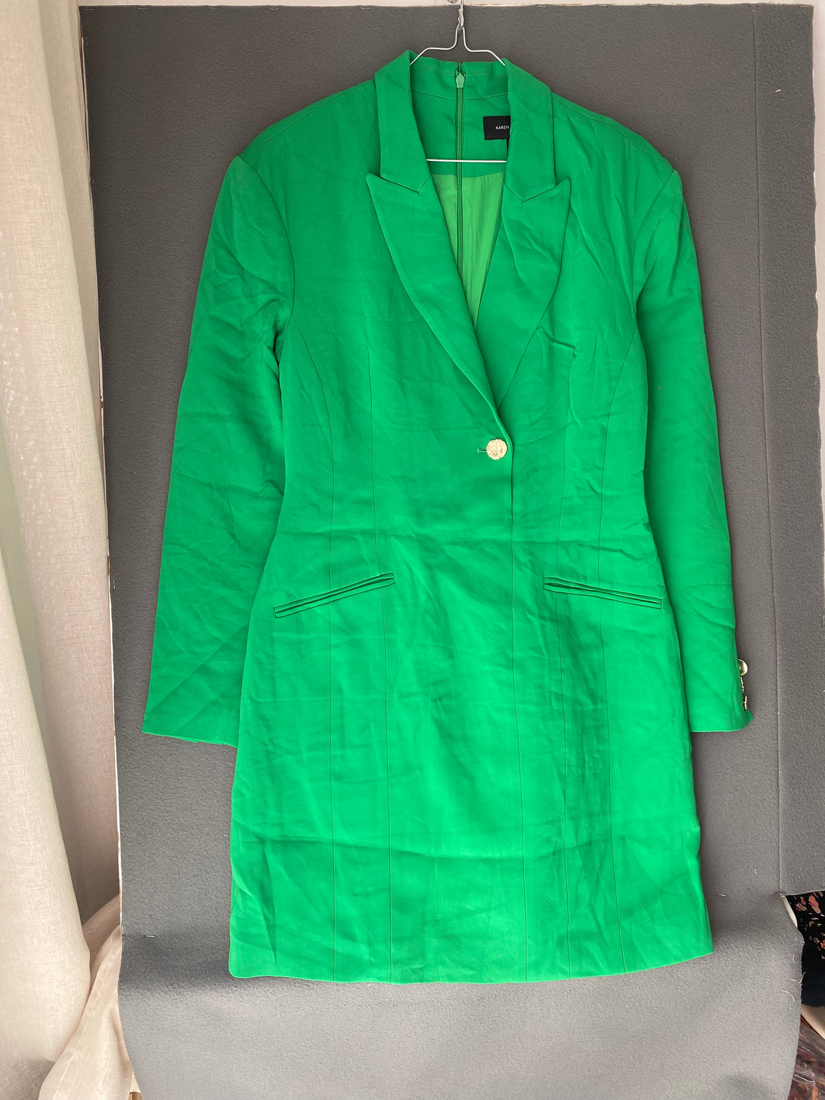 Robe blazer vert gazon à bouton doré