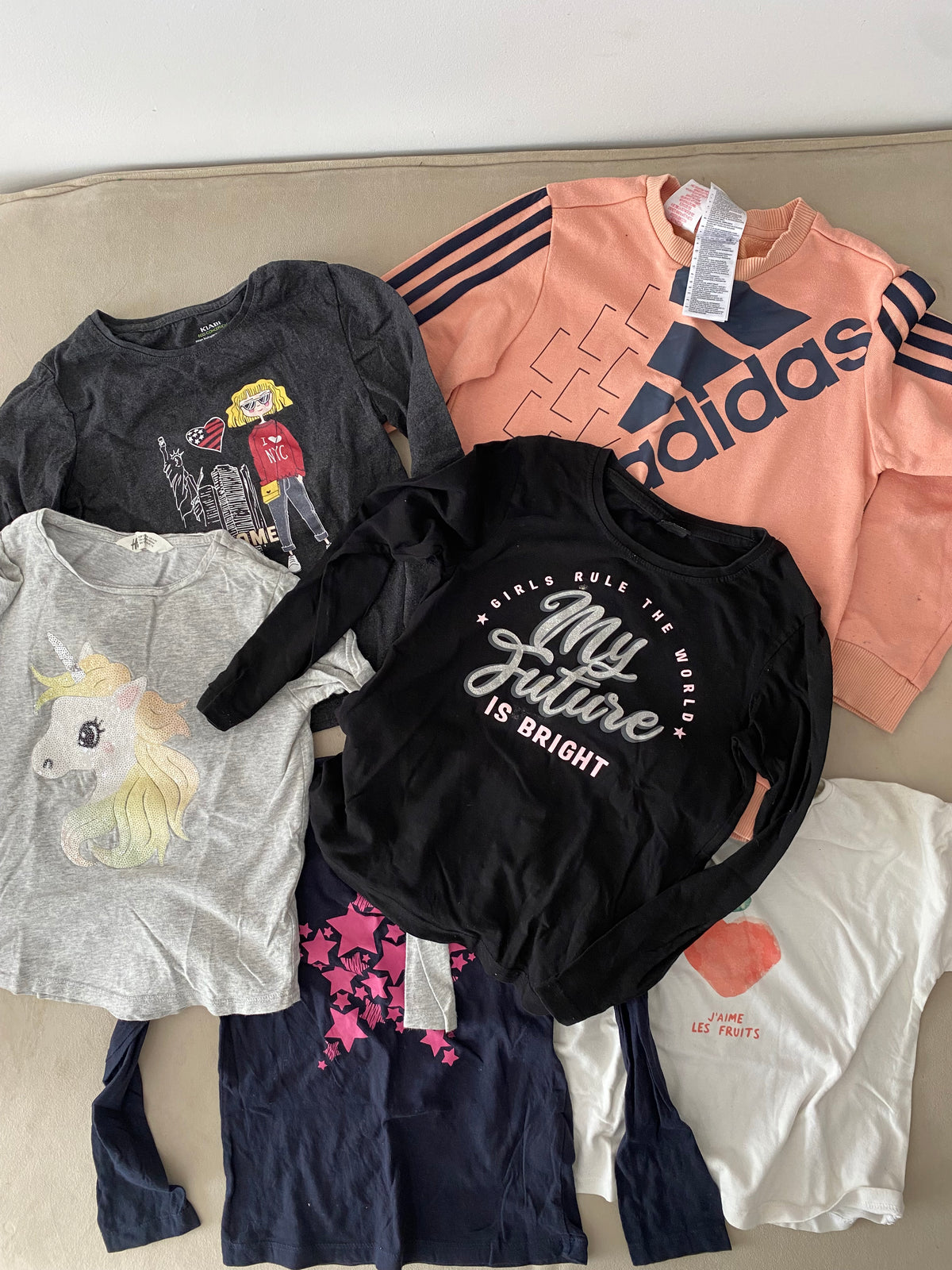 Lot 6 vêtements fille 7-8 ans