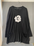 Tunique noire imprimé rose à poches