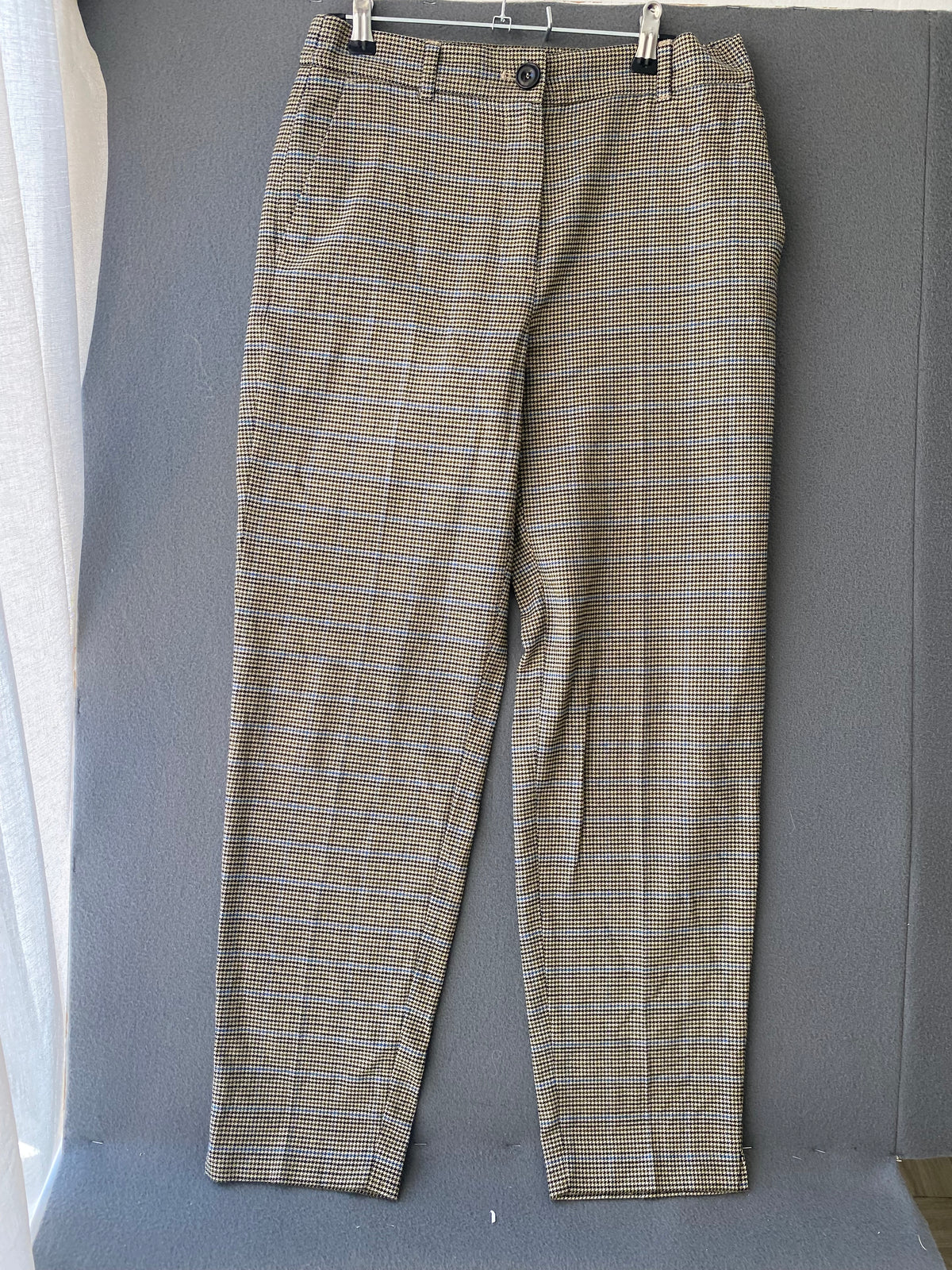 Pantalon carotte pied-de-poule marron et bleu