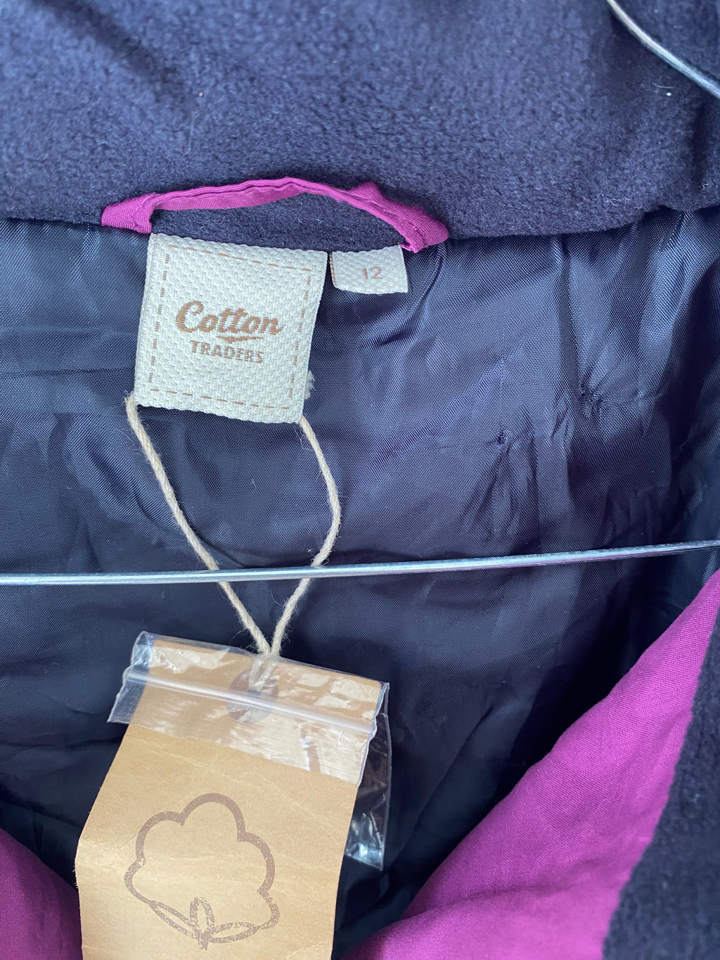 Manteau matelassé long violet à capuche