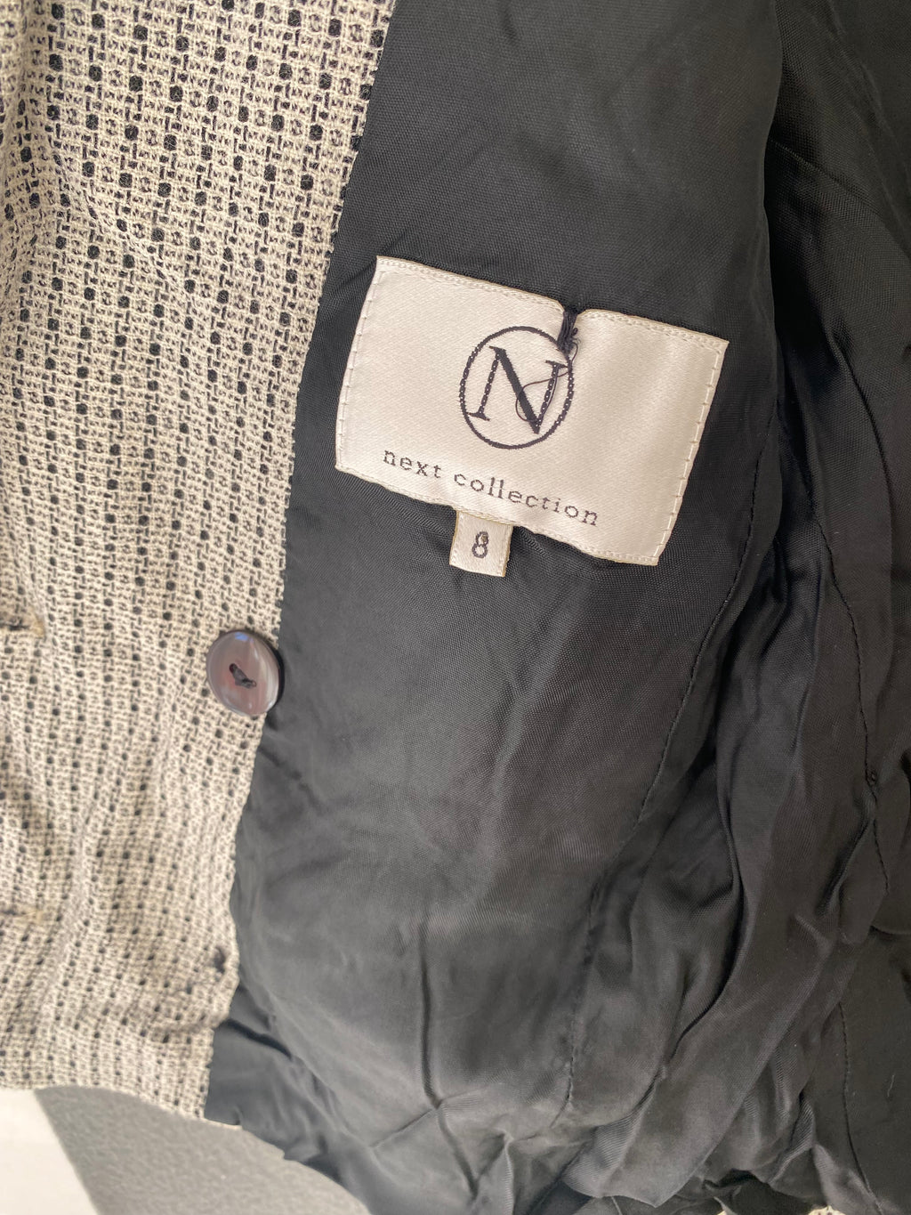 Veste courte croisée en tweed écru