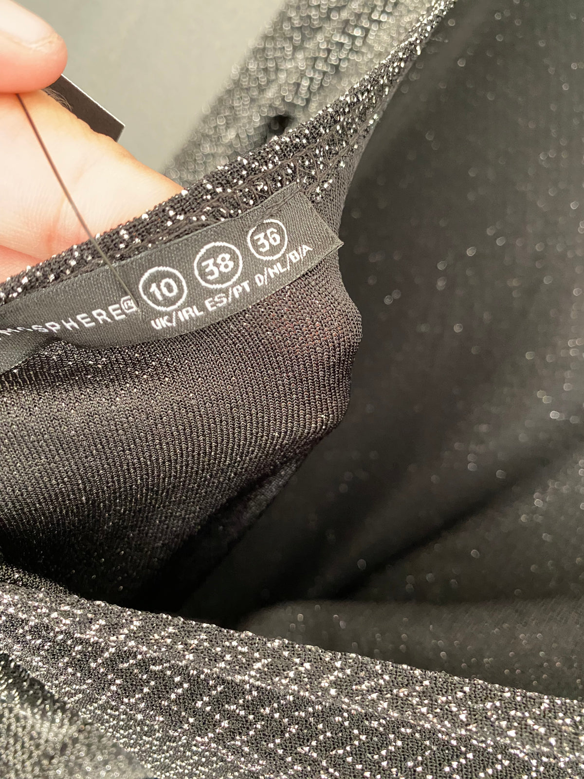 Robe midi noire scintillante à manches 3/4